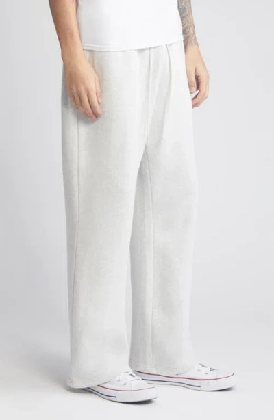 Elwood Core Organic Cotton Straight Leg Sweatpants In White