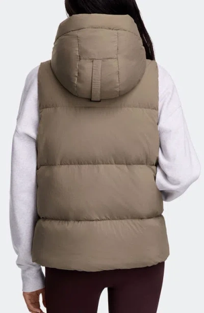 Canada Goose Junction 750 Fill Power Down Puffer Vest In Green