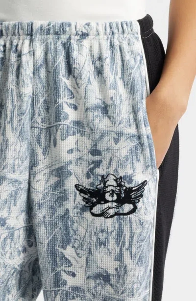 Boys Lie Snowed In Multi