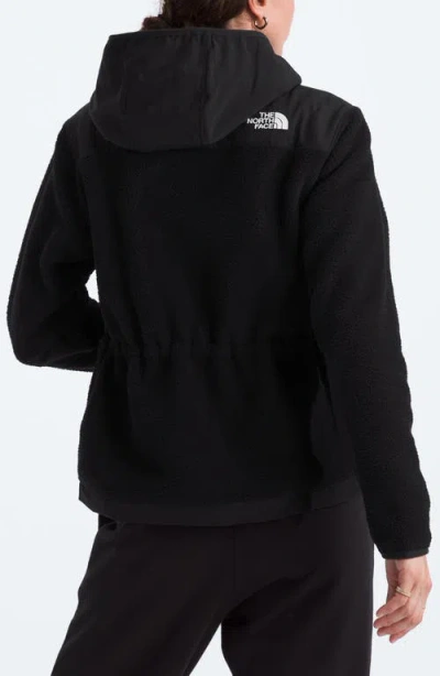 The North Face Denali Hooded Jacket In Black
