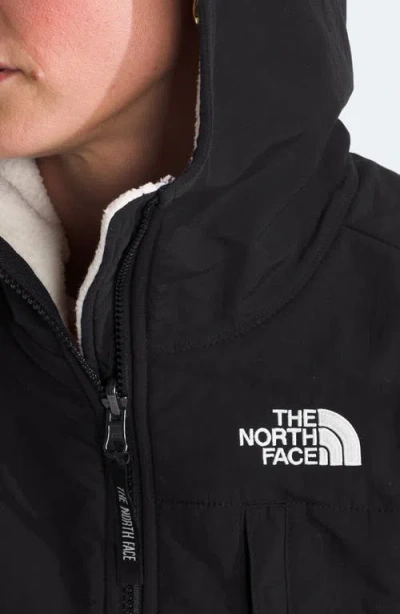 The North Face Denali Hooded Jacket In Black
