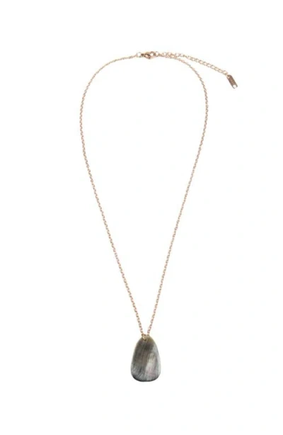Likha Mother-of-pearl Trapezoid Pendant Necklace In Gray