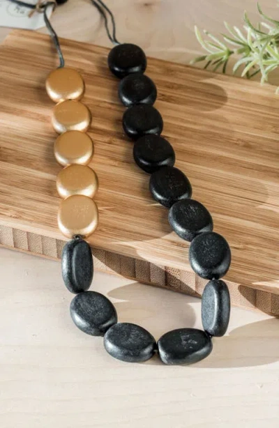 Likha Guija Wooden Necklace In Black