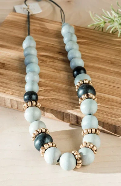 Likha Pompa Wooden Necklace In White