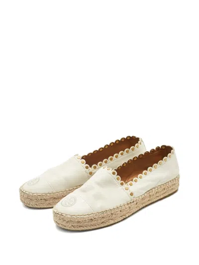 Pre-owned Tory Burch Leather Espadrilles In White