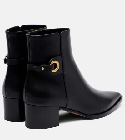 Gianvito Rossi Solid Color Leather Ankle Boots In Black