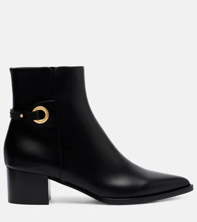 Gianvito Rossi Solid Color Leather Ankle Boots In Black