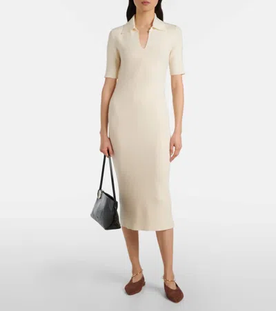 圆孔镂空绒面革露跟平底鞋