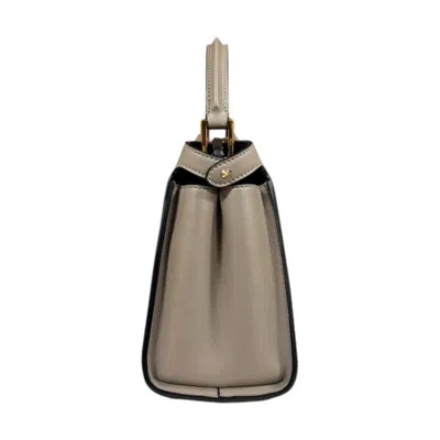 Pre-owned Fendi Beige Grayish Leather Shoulder Bag ()