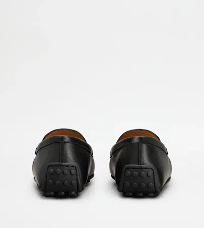 Tod's Round-toe Loafers In Black