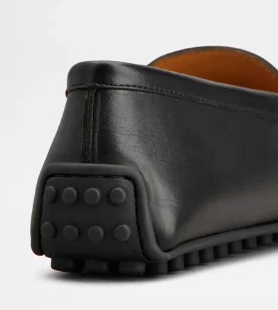 Tod's Round-toe Loafers In Black