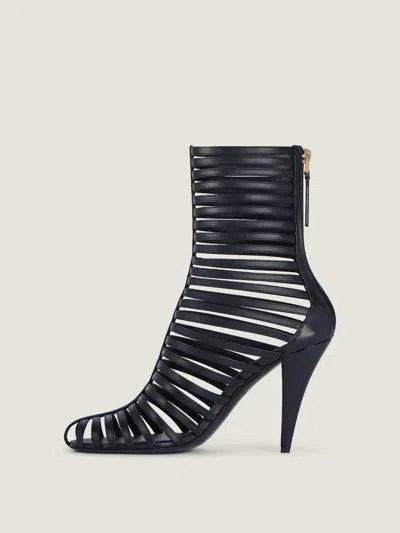 Givenchy Cage Ankle Boots In Leather In Black