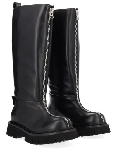 Moschino Round Toe Zipped Boots In Black
