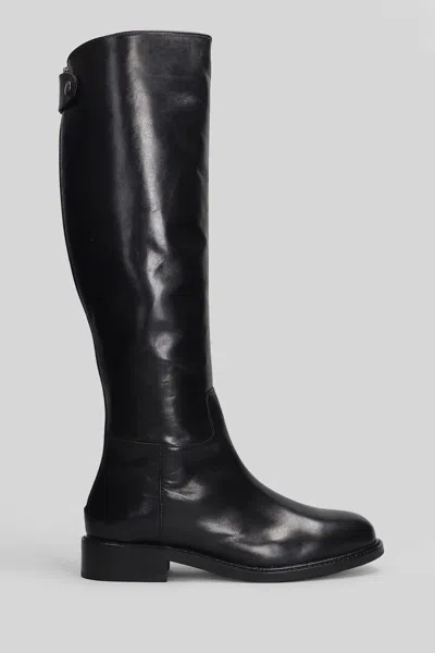 Metisse Low Heels Boots In Black