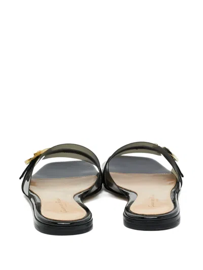 Pre-owned Gianvito Rossi Black Patent-leather Slides In White