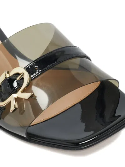 Pre-owned Gianvito Rossi Black Patent-leather Slides In White