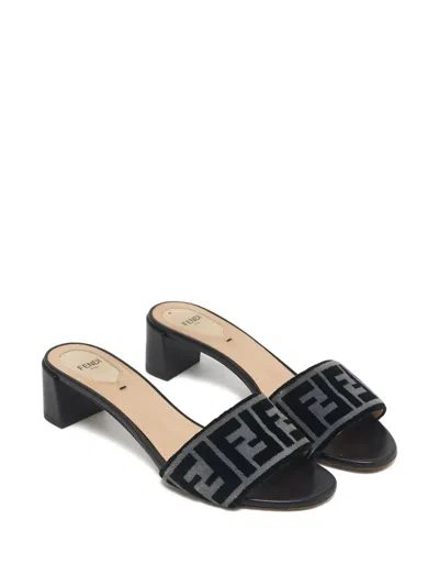 Pre-owned Fendi Ff-motif Block-heel Sandals In Black