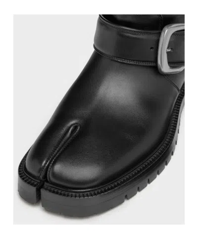 Maison Margiela Tabi Buckle-ankle Coutry Boots In Black