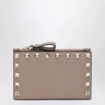 Valentino Garavani Powder Pink Leather Rockstud Zip Card Holder In Neutral