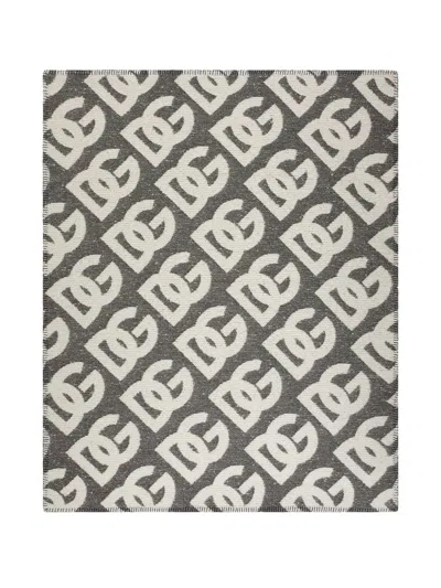 Dolce & Gabbana Logo-pattern Blanket In Green