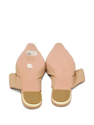 Pre-owned Aquazzura Twist-cap-toe Mules In Neutral