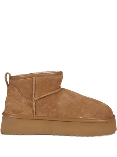 VEGA 厚底及踝靴