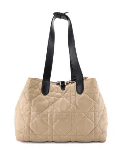 Pre-owned Dior Toujours Macrocannage Quilt Calfskin Medium Tote Bag In Neutral