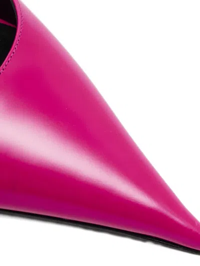 Pre-owned Versace Leather Point-toe Pumps In Pink