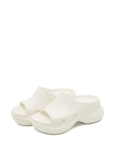 Pre-owned Balenciaga X Crocs Rubber Platform Slides In White