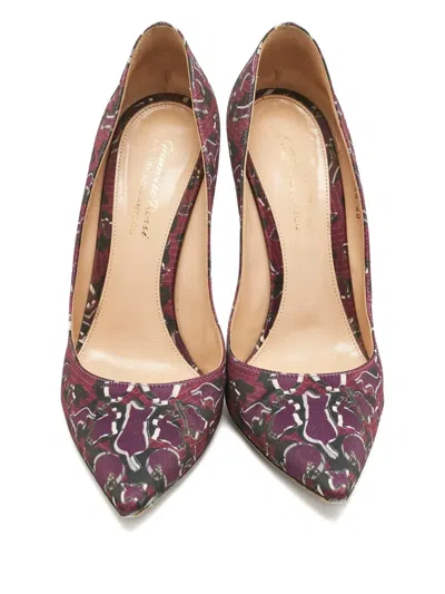 Pre-owned Gianvito Rossi Pointed-toe Pumps In Purple