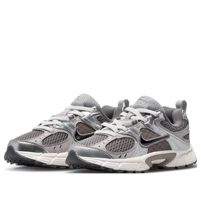 Nike (ps)  V5 Rnr 'cave Stone College Grey' In Gray