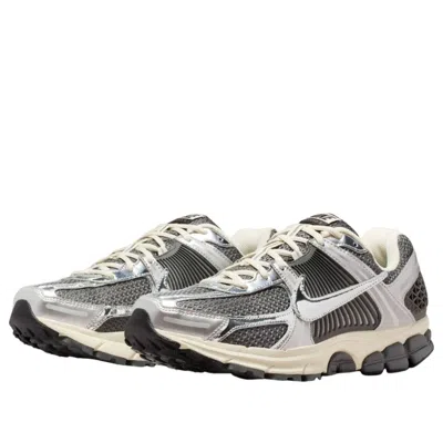 Nike Zoom Vomero 5 Sneakers In Gray