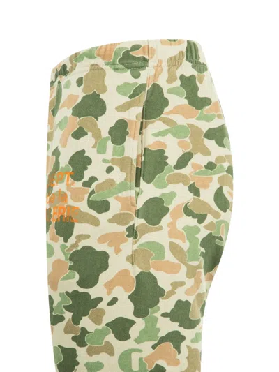 Gallery Dept. Camouflage Flared Sweatpant In Neutral