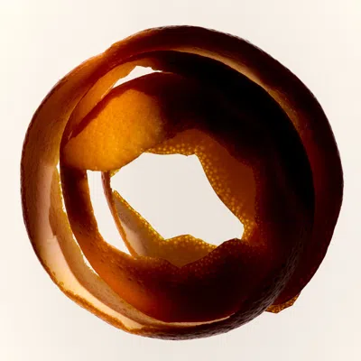 Rationale The Illuminating Body Crème In Black