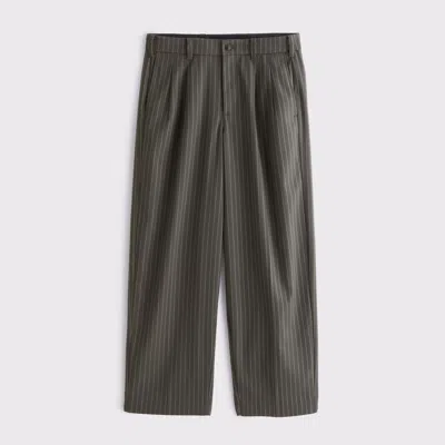 Abercrombie & Fitch Pleated Baggy Trouser In Gray