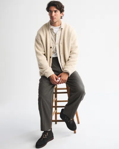 Abercrombie & Fitch Pleated Baggy Trouser In Gray