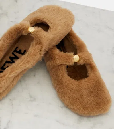 Loewe Pebble Soft Shearling Ballet Flats In Brown