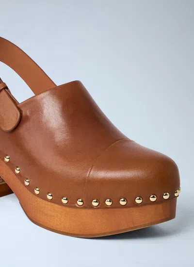 Chloé Women Jeannette Heel Clogs In Brown