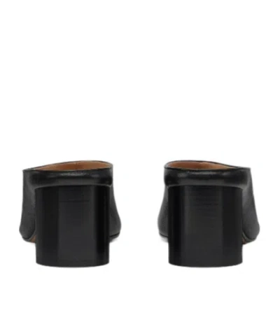 Maison Margiela Mule Tabi In Pelle In Black