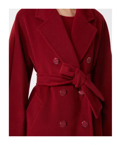 Max Mara Wool And Cashmere Long-sleeved Coat In Red