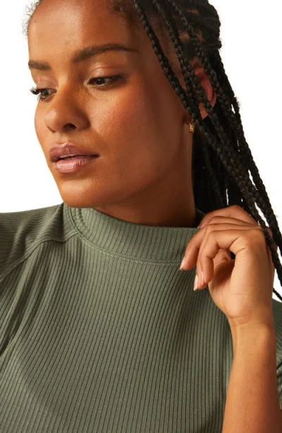 Beyond Yoga Formation Ribbed Crop T-shirt In Green