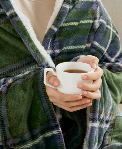 Woolrich Print Plush To Sherpa Heated Throw, 50" X 60" In Green