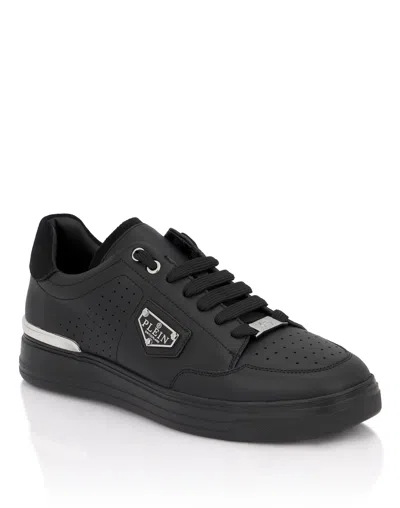 Philipp Plein Triangle Plaque Low-top Trainers In Black