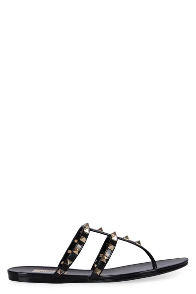 Valentino Garavani Summer Rockstud Thong Sandals In Black