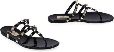 Valentino Garavani Summer Rockstud Thong Sandals In Black