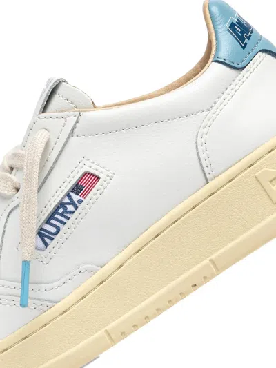 Autry Medalist Low Sneakers In White And Light Blue Leather In Multi