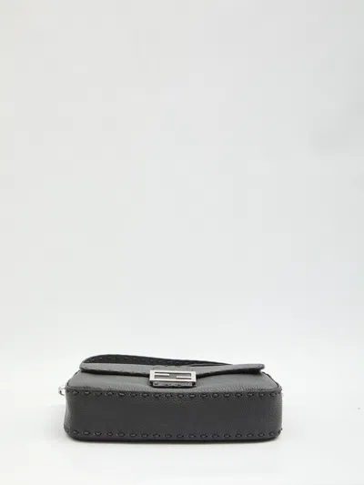Fendi Black Leather Shoulder Bag In Black