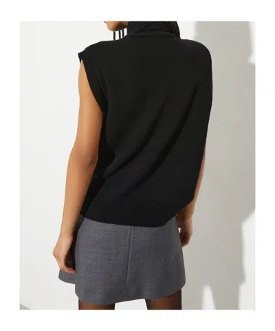 Maxco. Sleeveless Knitted Vest In Black