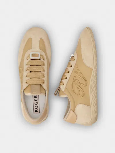 Roger Vivier Viv Low Sneakers In Brown