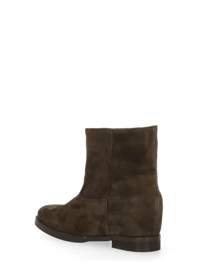 Julie Dee Suede Leather Ankle Boots In Brown